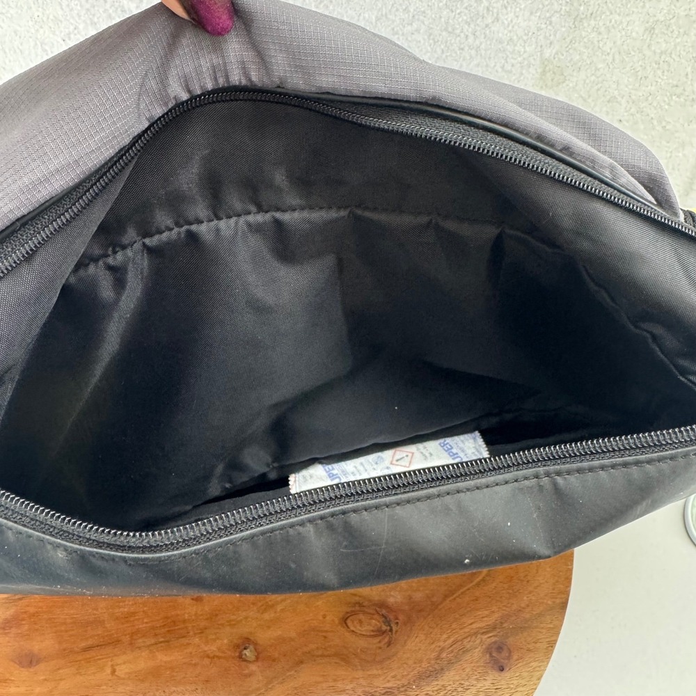 VTG‎ Nike Gym Bag Black Yellow Gray Duffel Travel School Sports Bag Retro Swoosh - Picture 14 of 14
